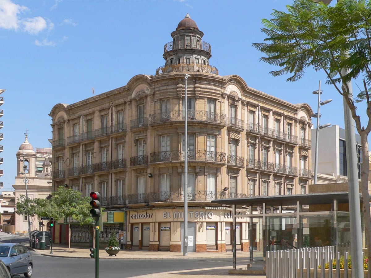 A Casa de las Mariposas, edifício na Puerta de Purchena, em Almería