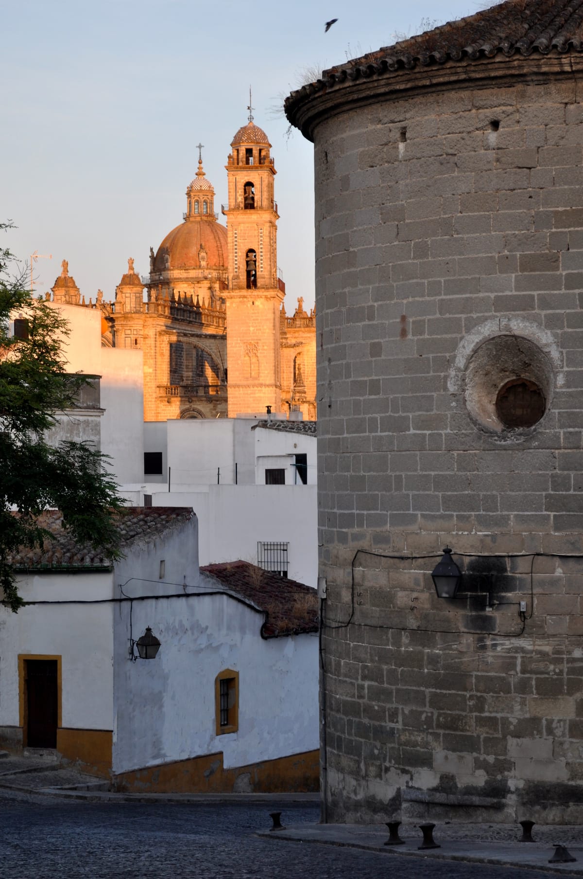 A catedral de Jerez vista da Cuesta del Espíritu Santo