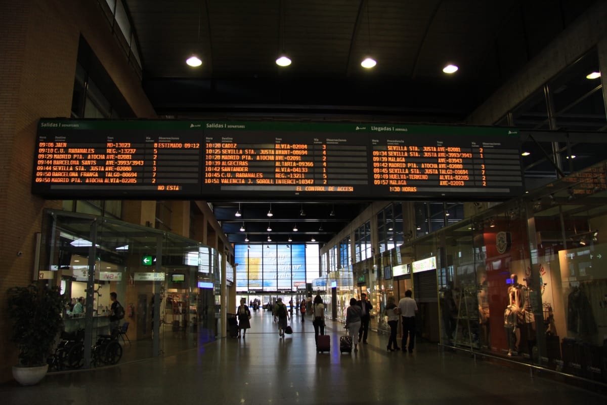 Fachada da estação de trem de Córdoba
